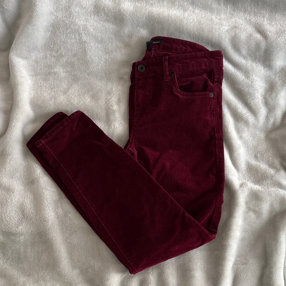 Skinny Corduroy Pants in Deep Burgundy